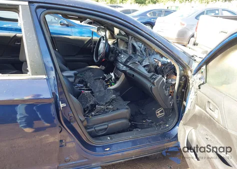 2017 Honda Accord Sport z USA, uszkodzony, nr VIN 1HGCR2F56HA187706